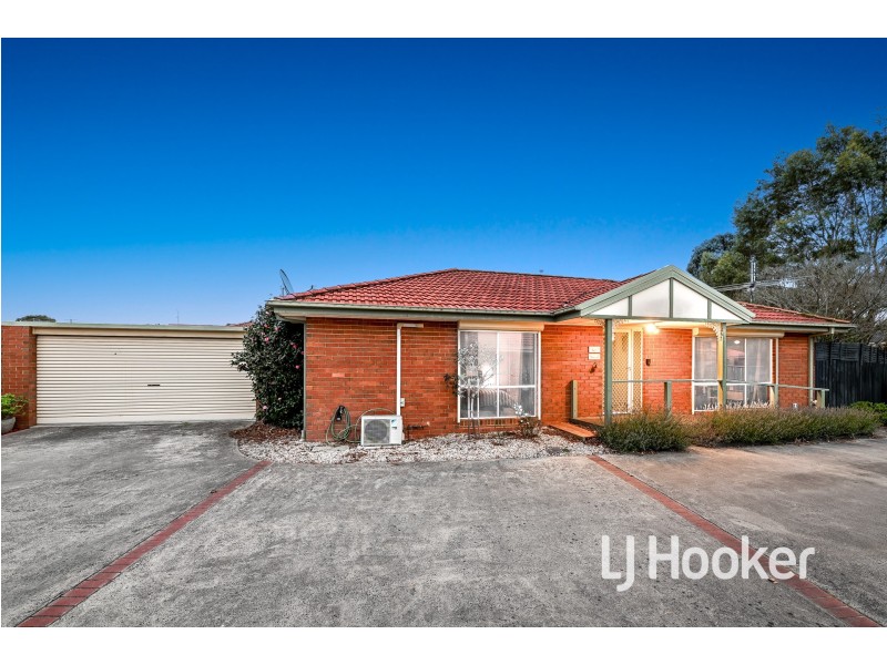 1/1 Montclaire Court, Pakenham VIC 3810