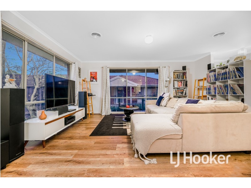 1/1 Montclaire Court, Pakenham VIC 3810