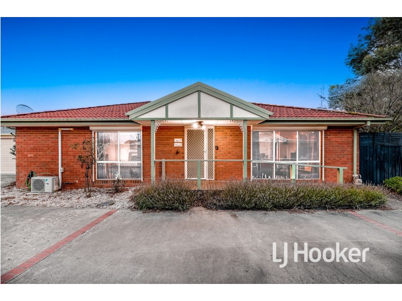 1/1 Montclaire Court, Pakenham VIC 3810