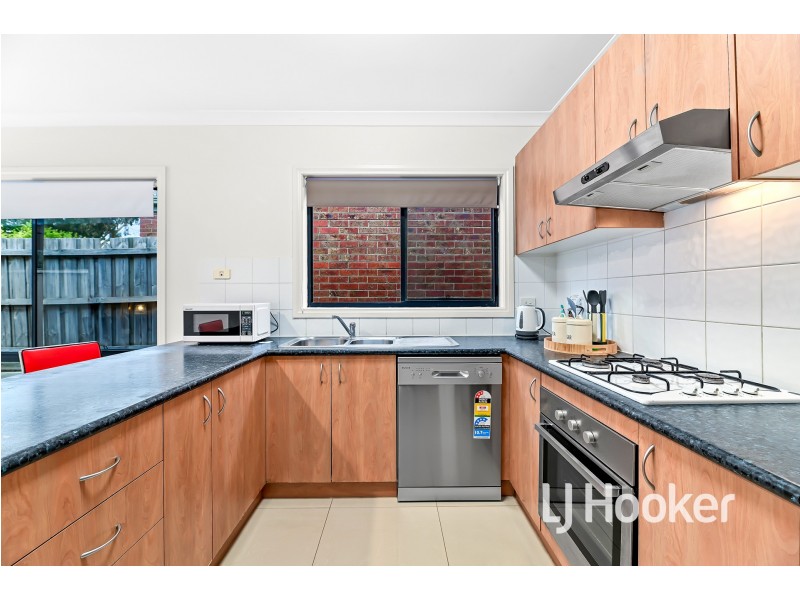 4 Manhattan Mews, Narre Warren VIC 3805