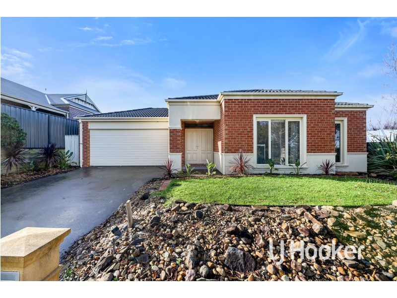 6 Eliza Heights, Pakenham VIC 3810