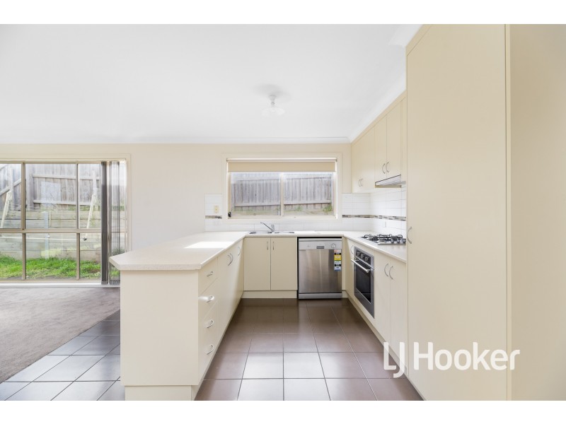 5/12 McClenaghan Place, Pakenham VIC 3810