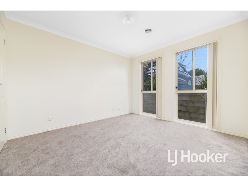 5/12 McClenaghan Place, Pakenham VIC 3810