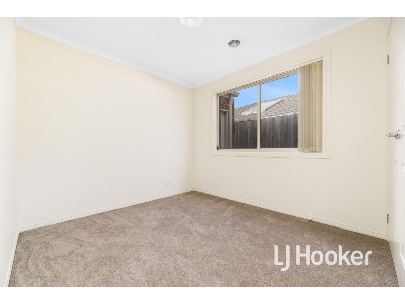 5/12 McClenaghan Place, Pakenham VIC 3810
