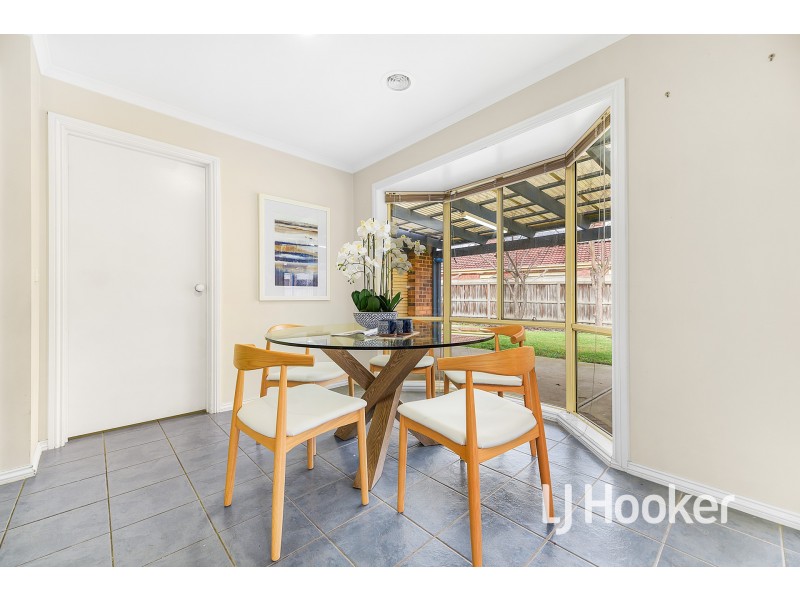 89 Oaklands Way, Pakenham VIC 3810