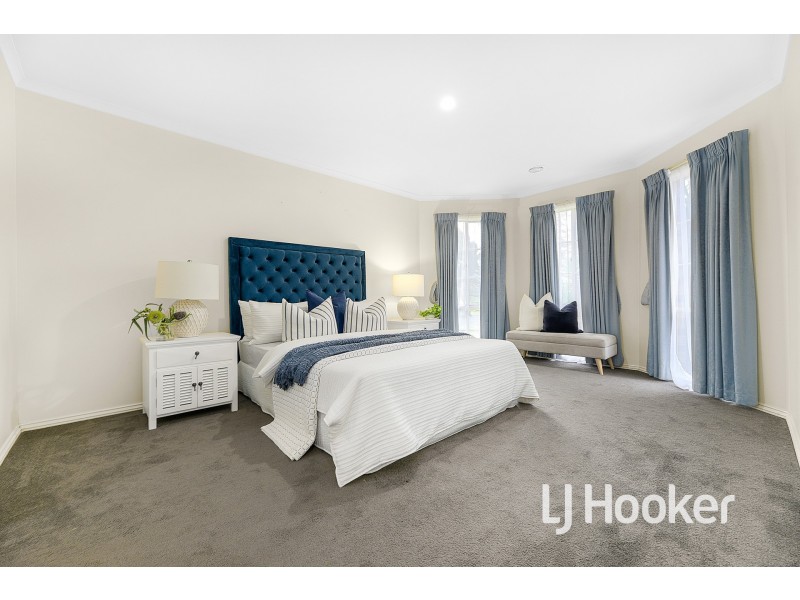 89 Oaklands Way, Pakenham VIC 3810