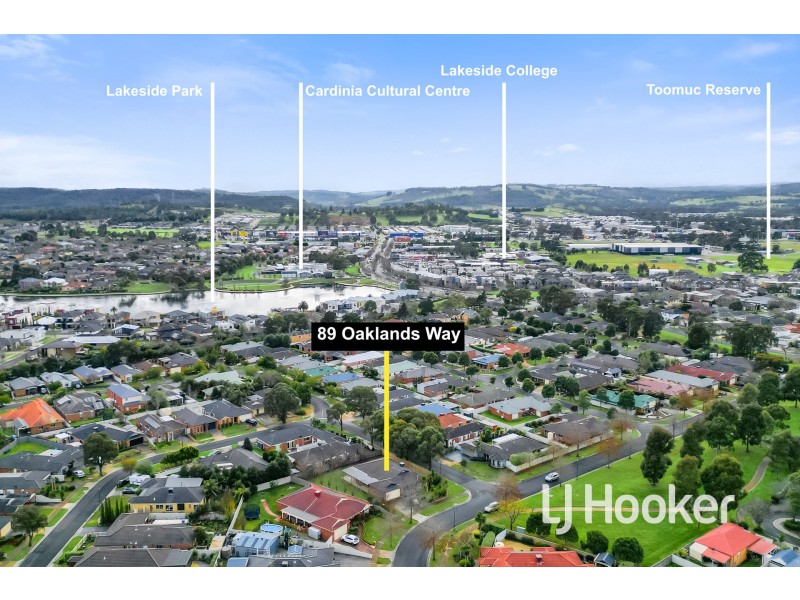 89 Oaklands Way, Pakenham VIC 3810