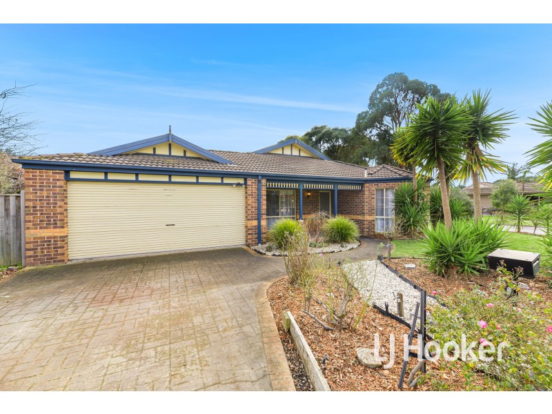 89 Oaklands Way, Pakenham VIC 3810