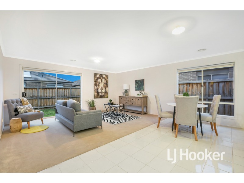 23 Markbeech Crescent, Officer VIC 3809