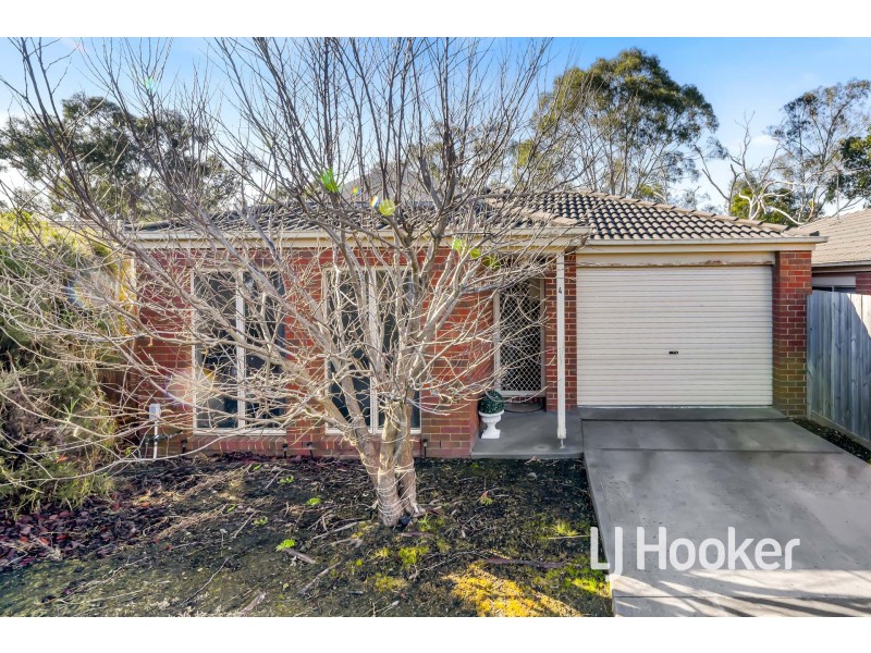 4/13 Red Cherry Court, Pakenham VIC 3810