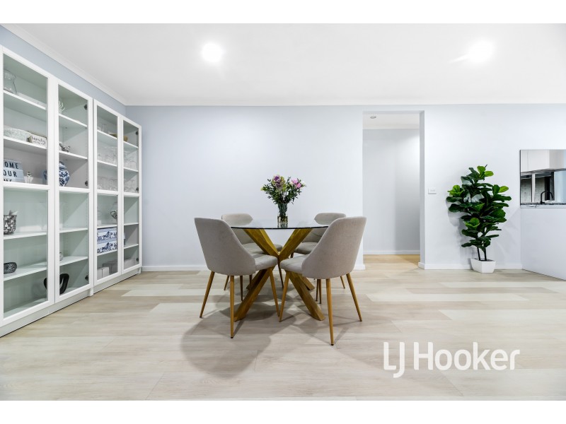 28 Bridle Place, Pakenham VIC 3810