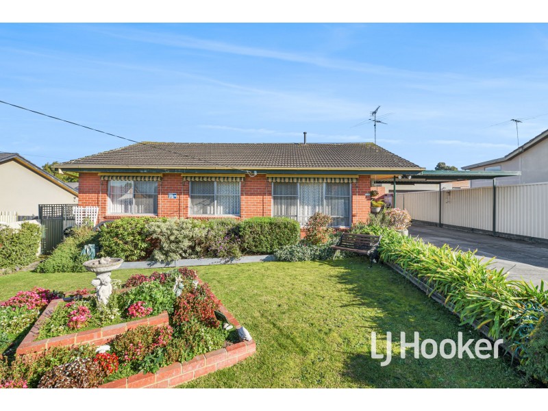 17 Deveney Street, Pakenham VIC 3810
