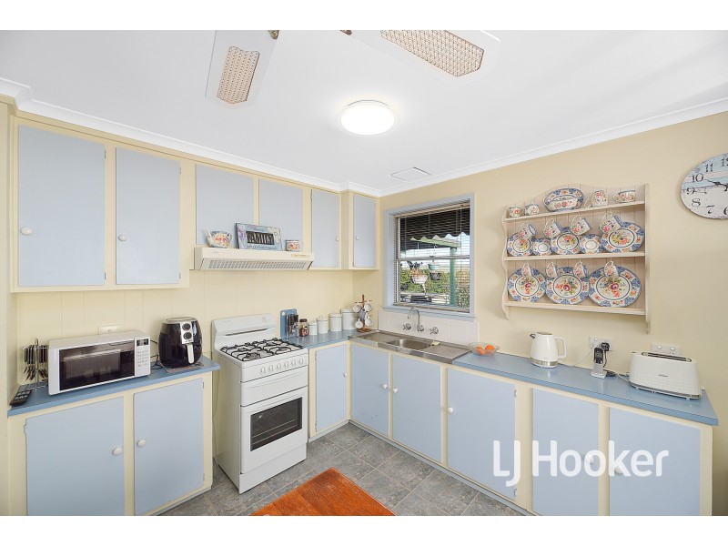 17 Deveney Street, Pakenham VIC 3810