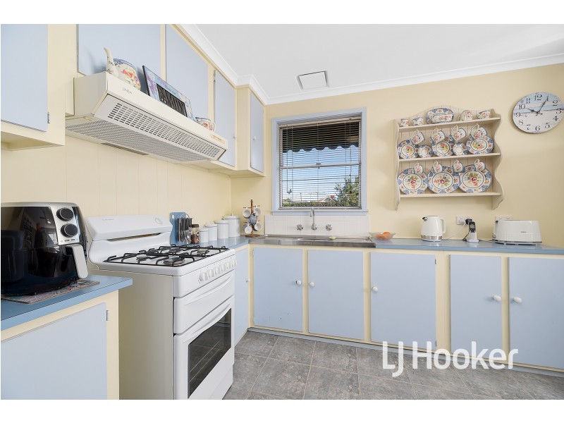 17 Deveney Street, Pakenham VIC 3810