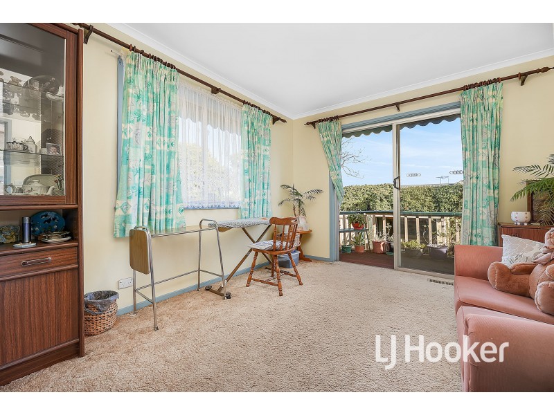 17 Deveney Street, Pakenham VIC 3810