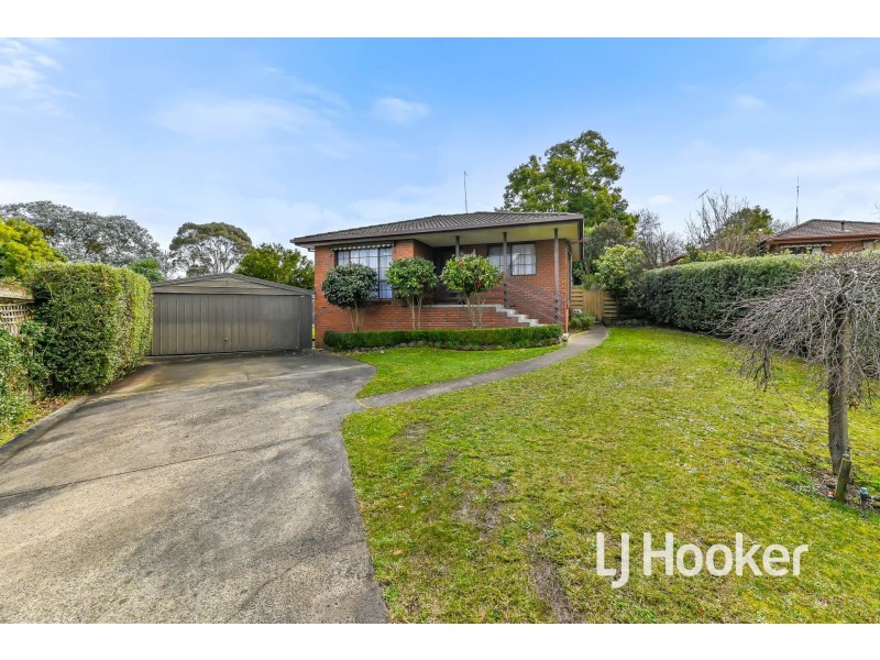 5 Highview Court, Pakenham VIC 3810