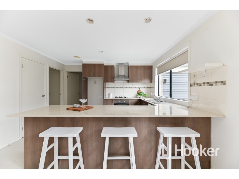 61 Leigh Drive, Pakenham VIC 3810