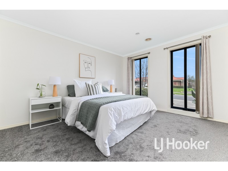 61 Leigh Drive, Pakenham VIC 3810