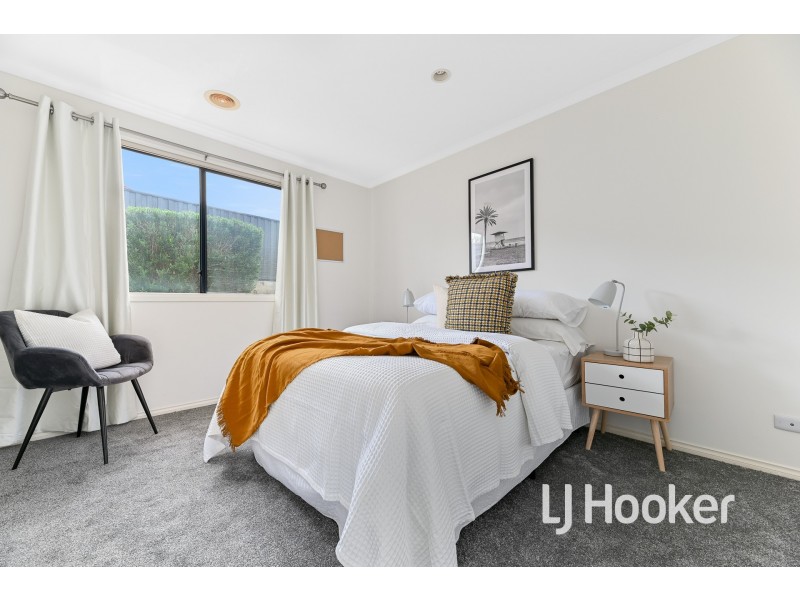 61 Leigh Drive, Pakenham VIC 3810