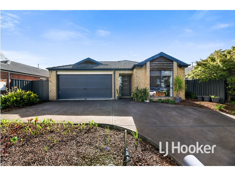 9 Ivory Drive, Pakenham VIC 3810