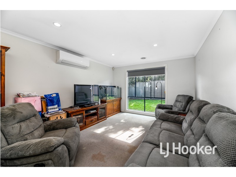 9 Ivory Drive, Pakenham VIC 3810