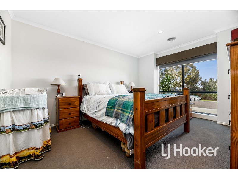 9 Ivory Drive, Pakenham VIC 3810