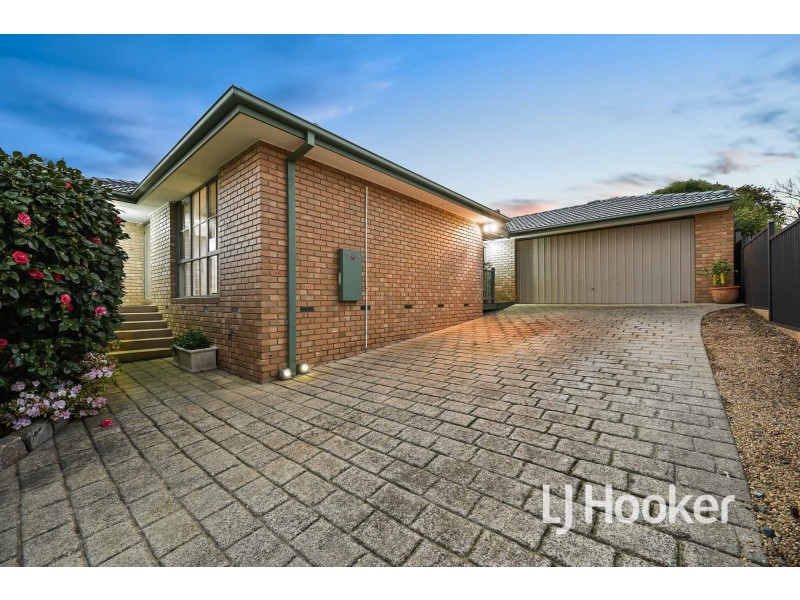 3 McInnes Court, Pakenham VIC 3810