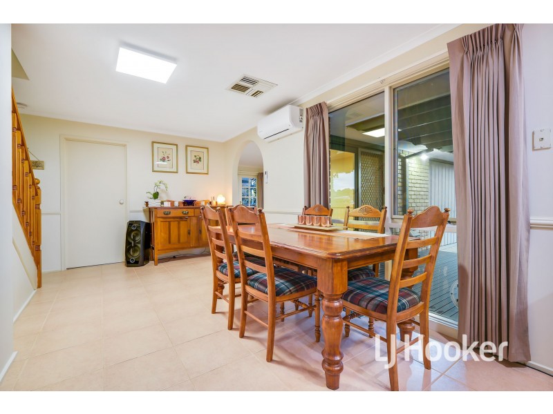 3 McInnes Court, Pakenham VIC 3810