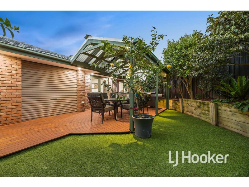 3 McInnes Court, Pakenham VIC 3810