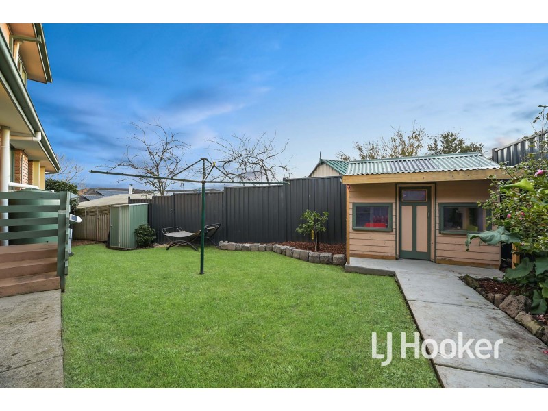 3 McInnes Court, Pakenham VIC 3810