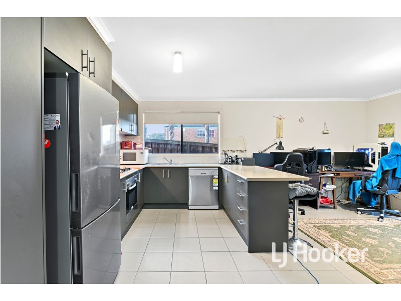 7/108 Ahern Road, Pakenham VIC 3810