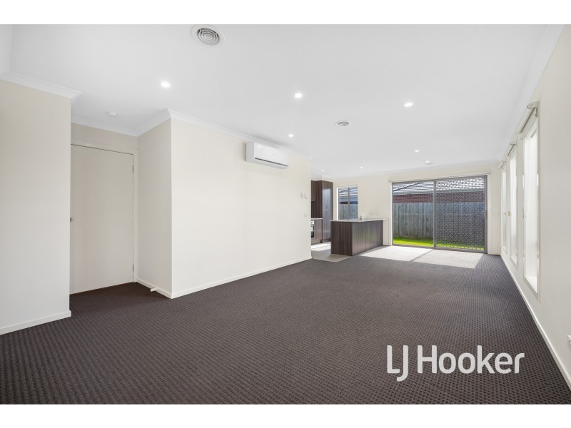 10 Manchester Boulevard, Officer VIC 3809