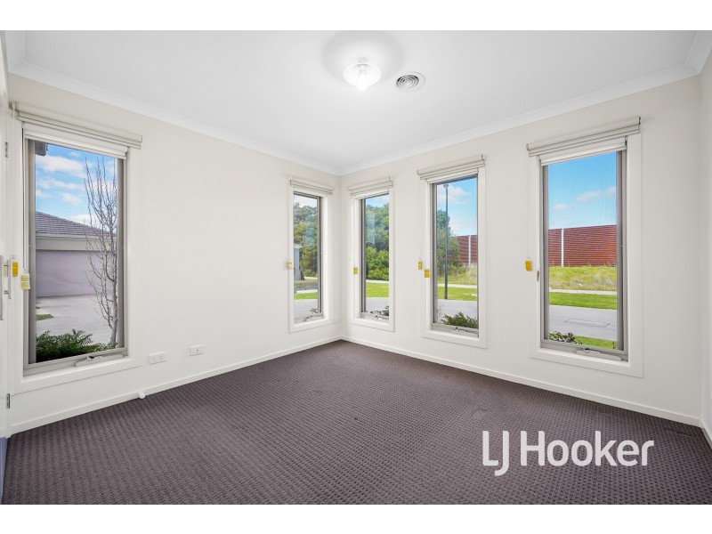 10 Manchester Boulevard, Officer VIC 3809