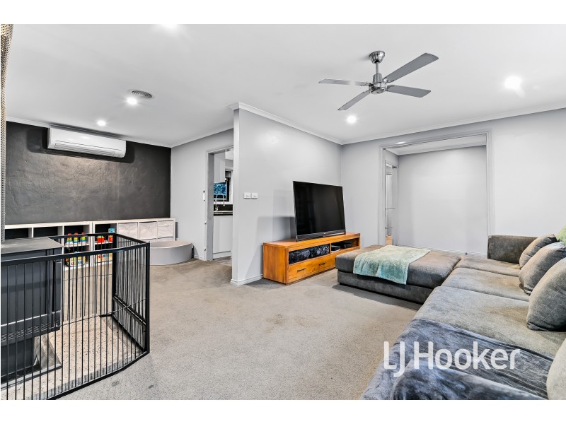 25 Sybella Avenue, Koo Wee Rup VIC 3981