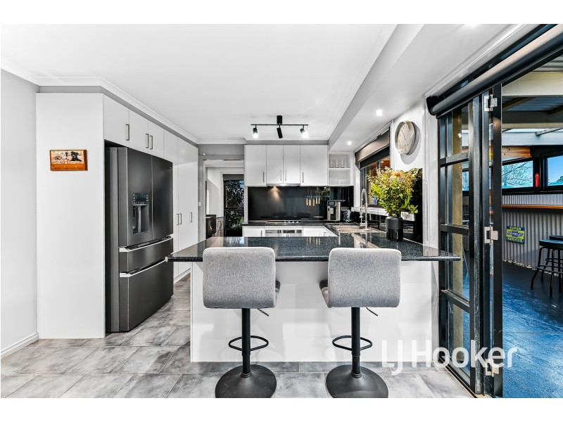 25 Sybella Avenue, Koo Wee Rup VIC 3981