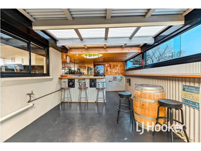 25 Sybella Avenue, Koo Wee Rup VIC 3981