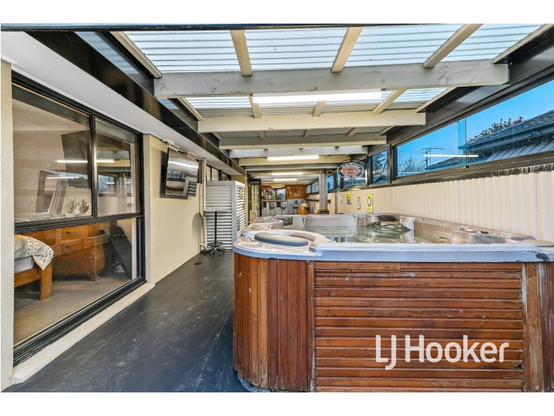 25 Sybella Avenue, Koo Wee Rup VIC 3981