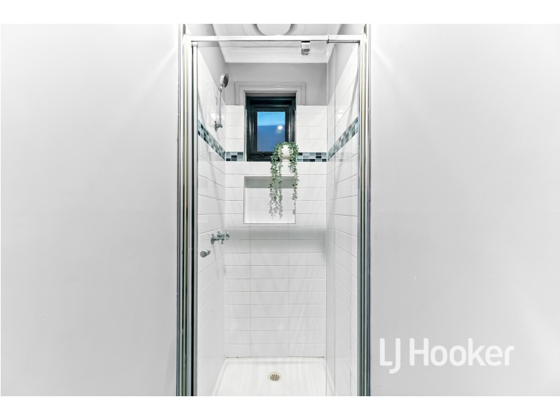 25 Sybella Avenue, Koo Wee Rup VIC 3981