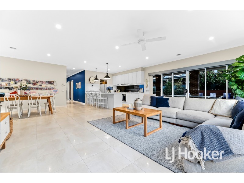 5 Illawarra Way, Pakenham VIC 3810
