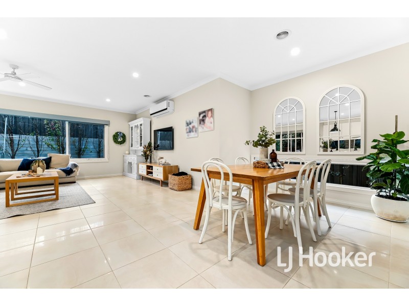 5 Illawarra Way, Pakenham VIC 3810