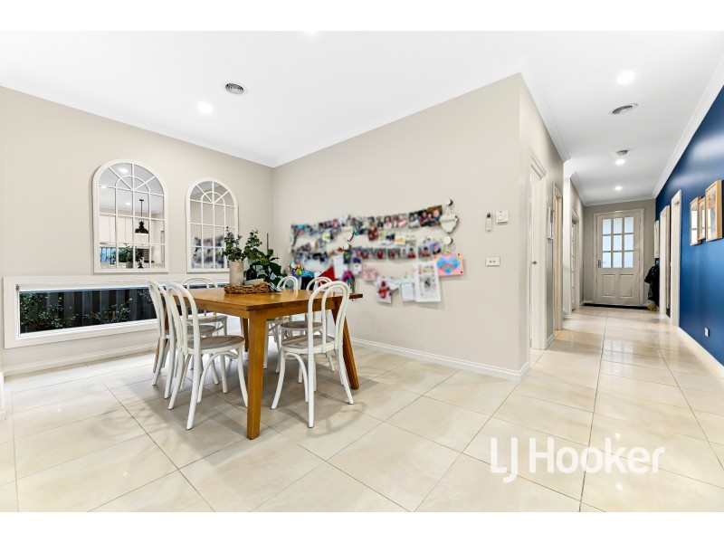 5 Illawarra Way, Pakenham VIC 3810