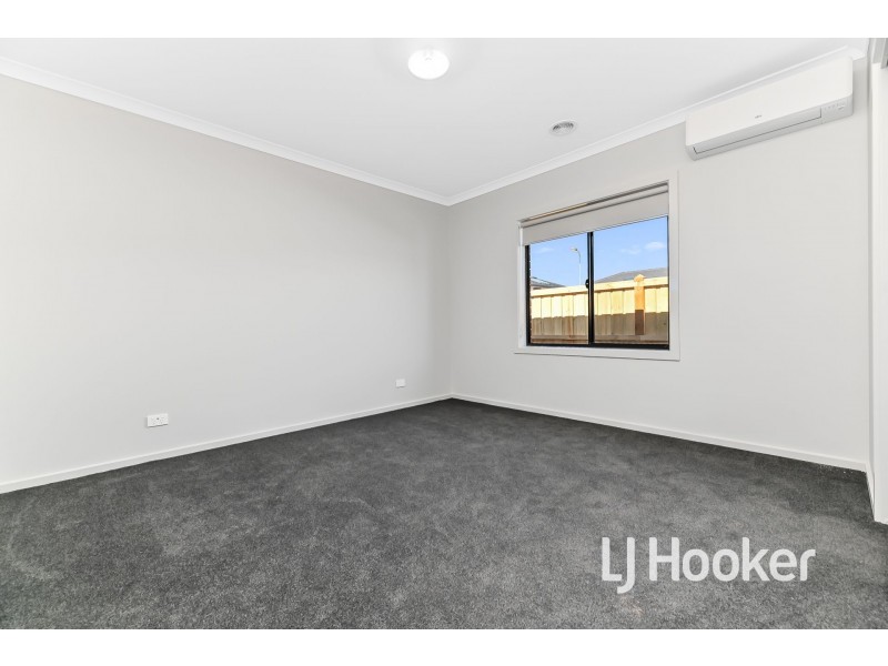 70 Kallista Circuit, Officer VIC 3809