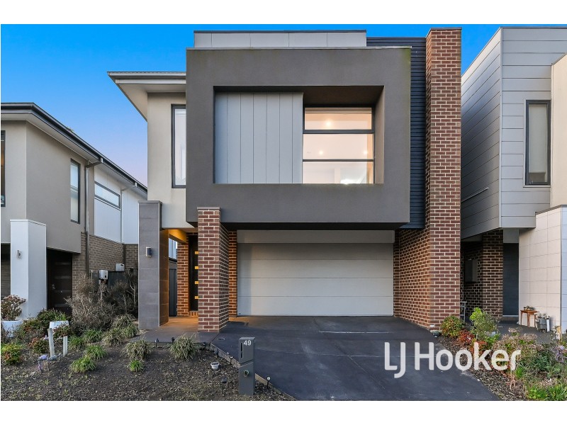 49 Glenrose Boulevard, Clyde North VIC 3978