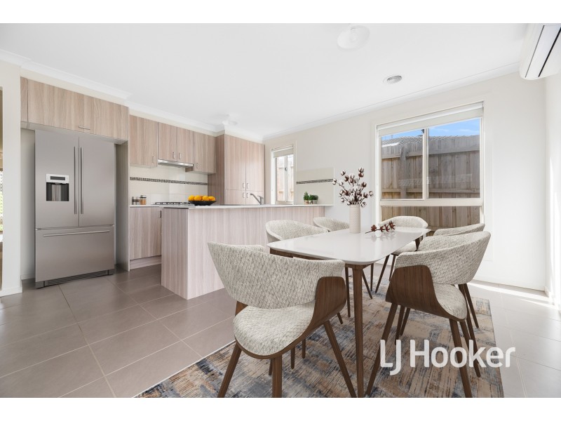 5 Springwater Drive, Drouin VIC 3818