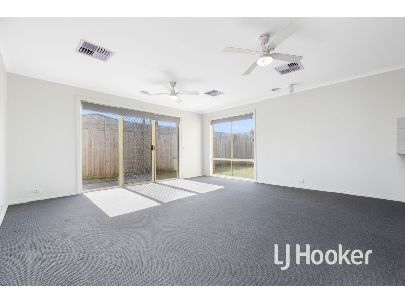 9/21-31 Parman Avenue, Pakenham VIC 3810