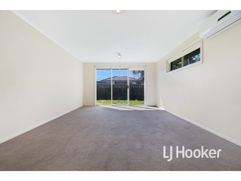17 Tribuzi Close, Pakenham VIC 3810