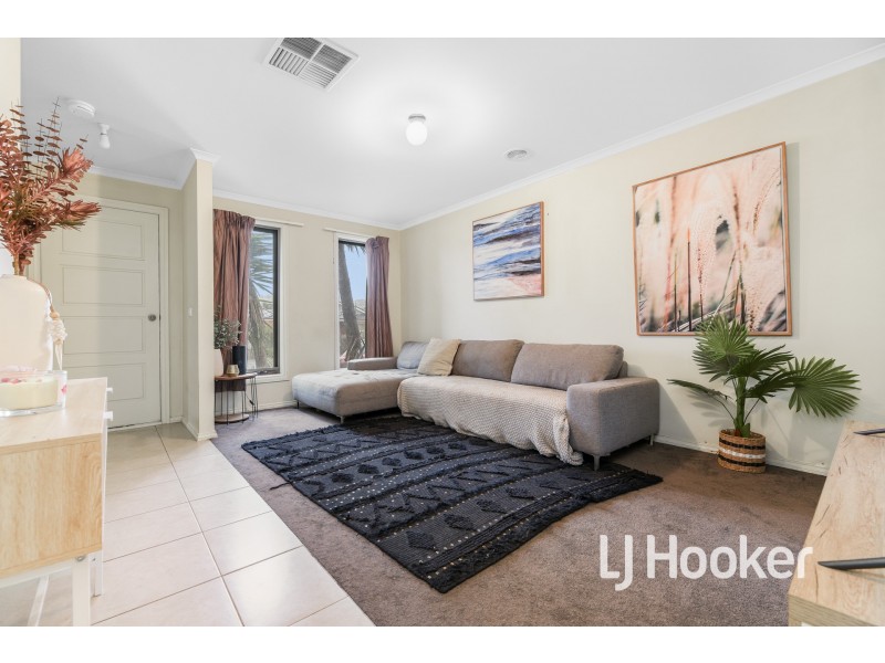 5 Laurel Lane, Pakenham VIC 3810