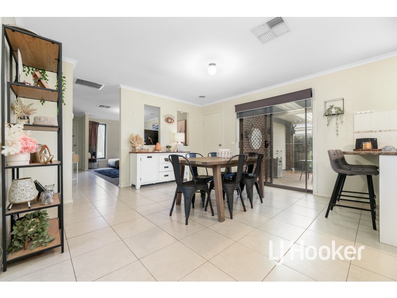 5 Laurel Lane, Pakenham VIC 3810
