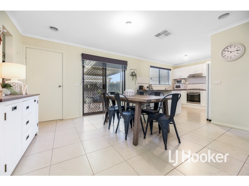 5 Laurel Lane, Pakenham VIC 3810