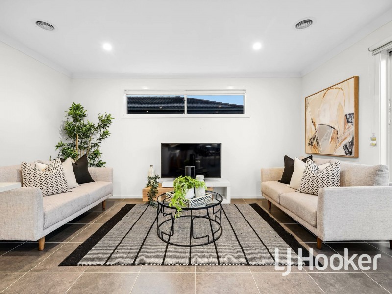 16 Manchester Boulevard, Officer VIC 3809